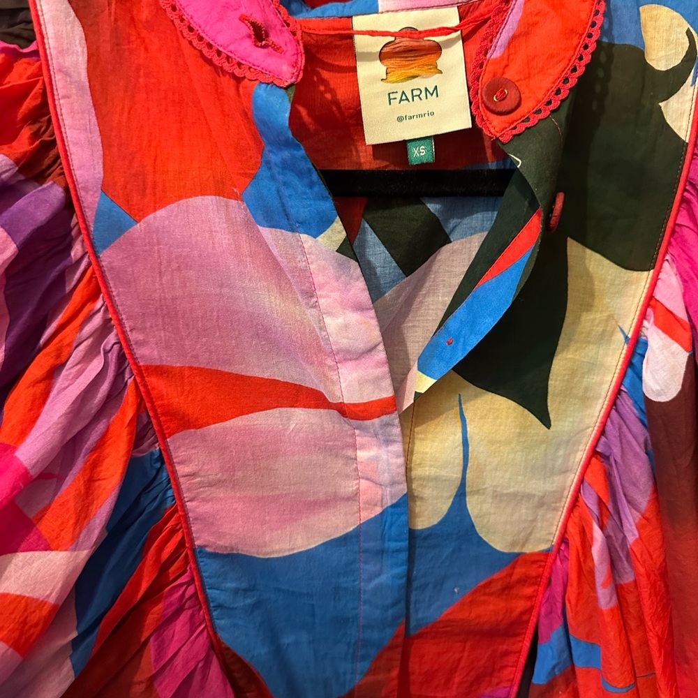 FARM Rio Multicolor Puff Sleeve Top - Picture 2 of 3